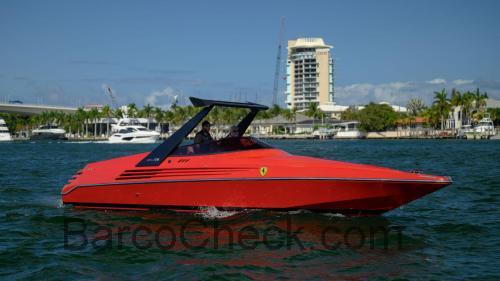 Riva Ferrari ficha tecnica